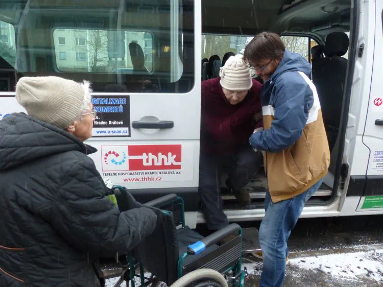 Pomáháme při vystupování