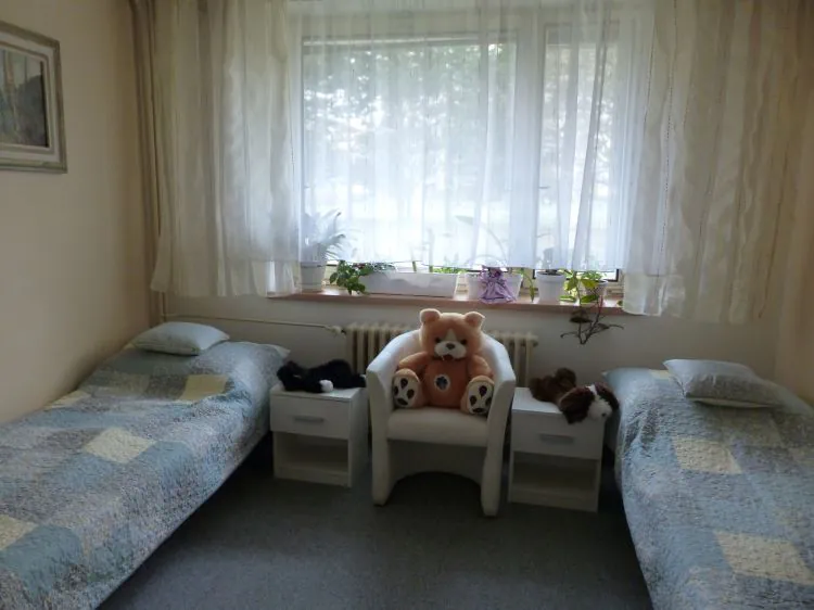 Záběr z ložnice Domovinky