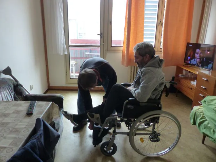 Pečovatelská služba v domácnosti (přesun na vozík)